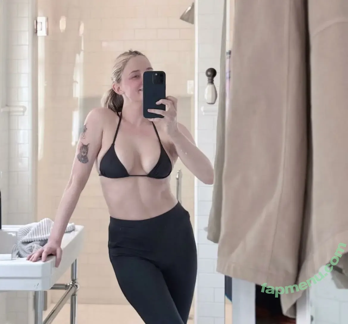 Haley Bennett nude photo #0142 (halolorraine / tshaileybennett)