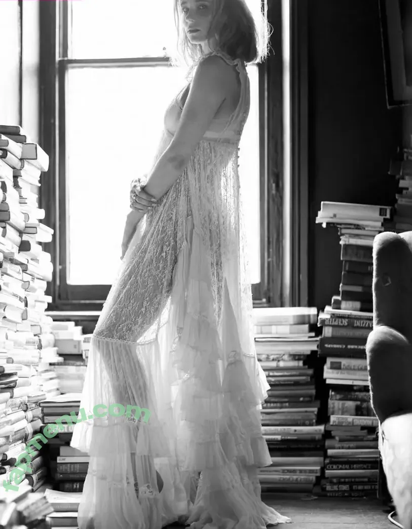 Haley Bennett nude photo #0199 (halolorraine / tshaileybennett)