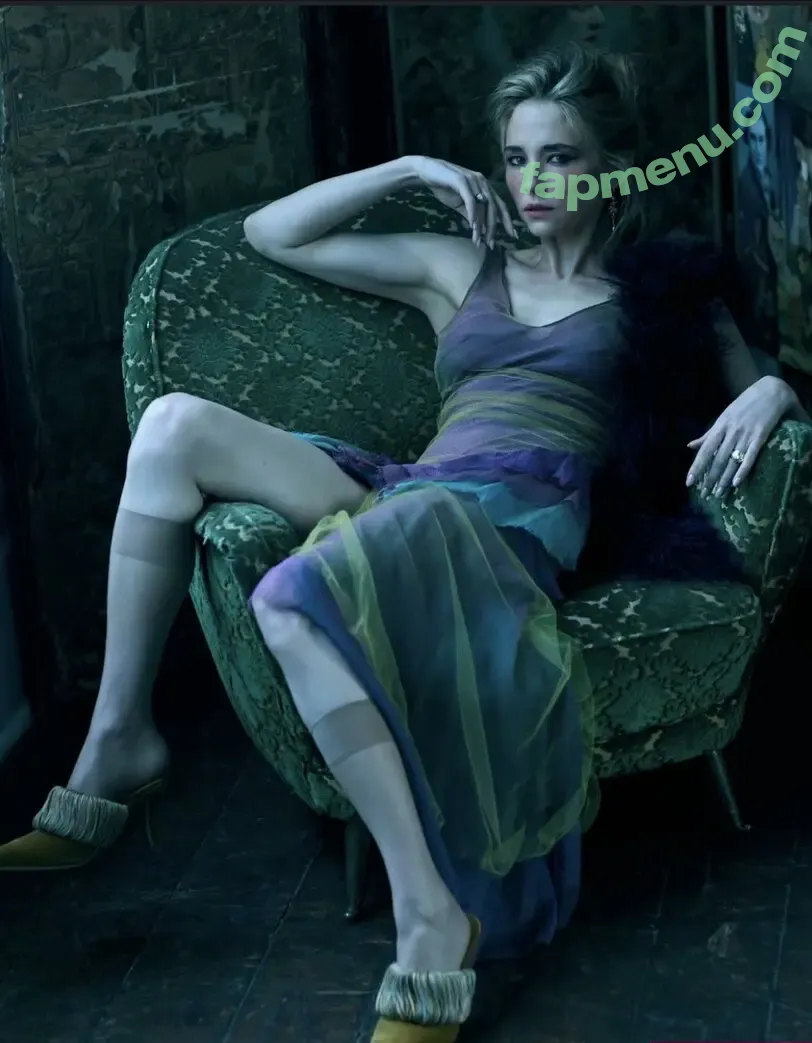 Haley Bennett nude photo #0200 (halolorraine / tshaileybennett)