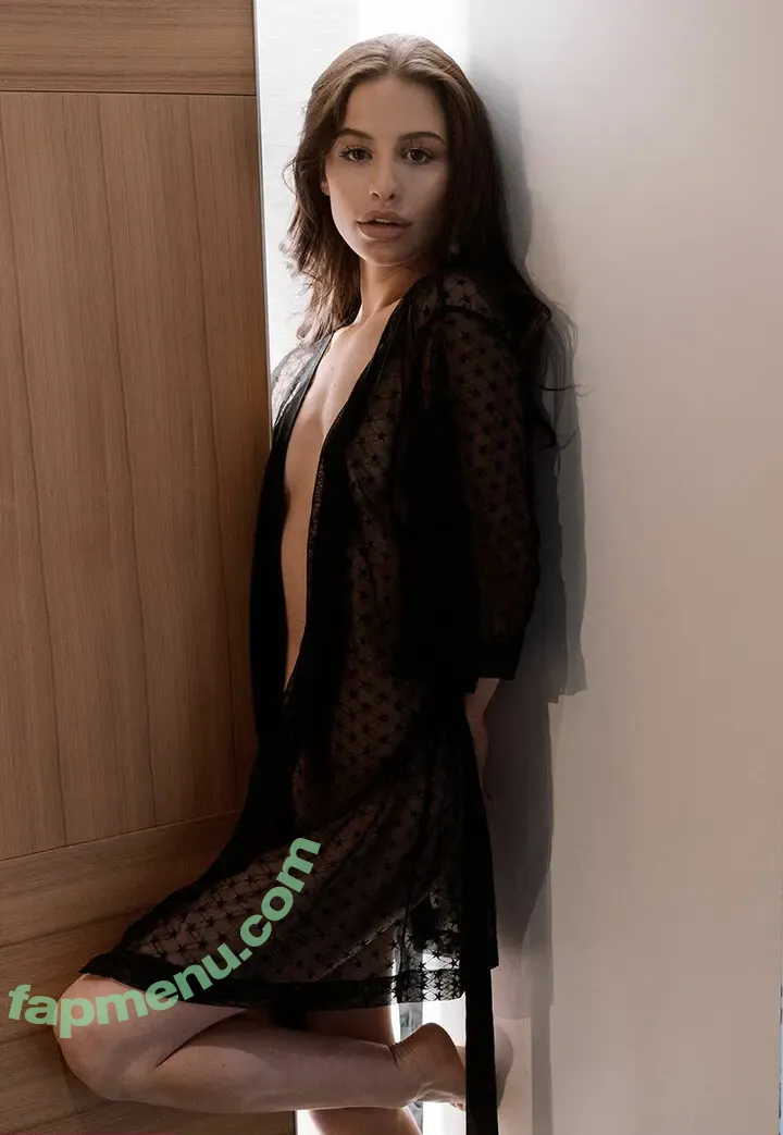 Haley Leach nude photo #0042 (Haleycatharine)