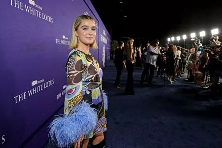 Haley Lu Richardson / haleyluhoo nude photo #0005