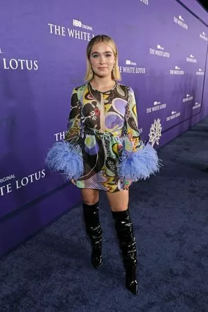 Haley Lu Richardson / haleyluhoo nude photo #0006