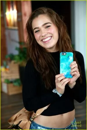 Haley Lu Richardson / haleyluhoo nude photo #0074
