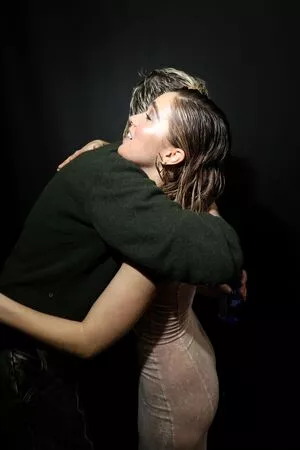 Haley Lu Richardson / haleyluhoo nude photo #0096