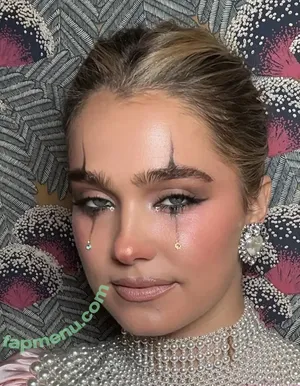 Haley Lu Richardson / haleyluhoo nude photo #0499