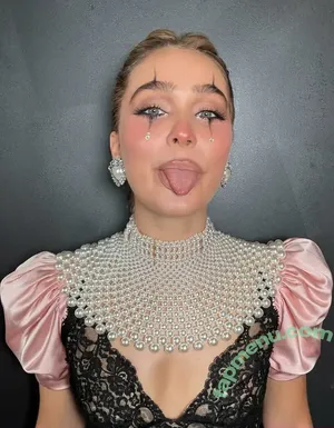 Haley Lu Richardson / haleyluhoo nude photo #0502