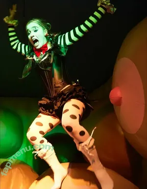 Haley Lu Richardson / haleyluhoo nude photo #0538