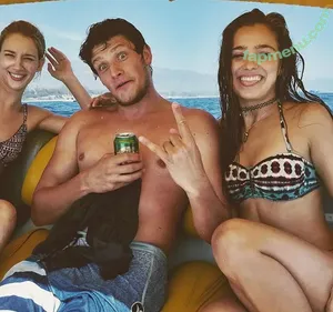 Haley Lu Richardson / haleyluhoo nude photo #0552