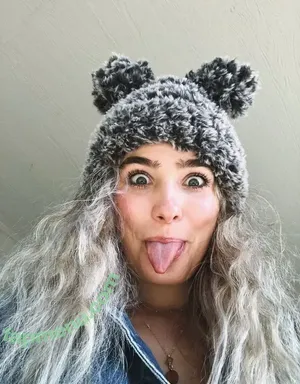 Haley Lu Richardson / haleyluhoo nude photo #0556