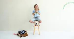 Haley Lu Richardson / haleyluhoo nude photo #0568