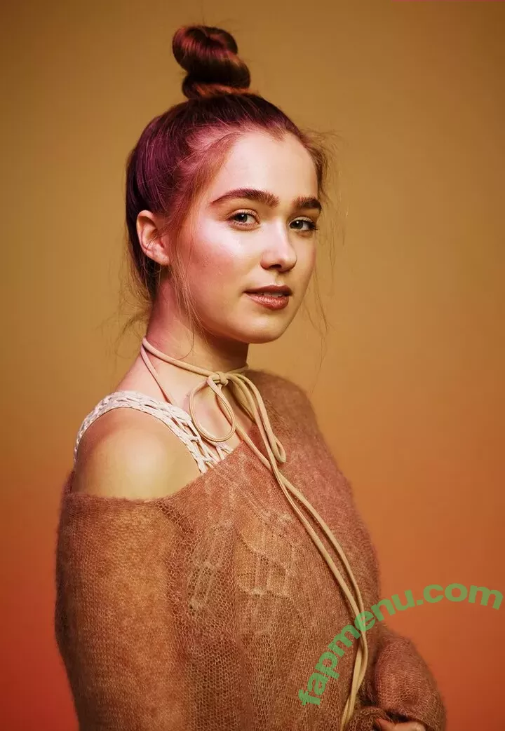 Haley Lu Richardson nude photo #0035 (haleyluhoo)