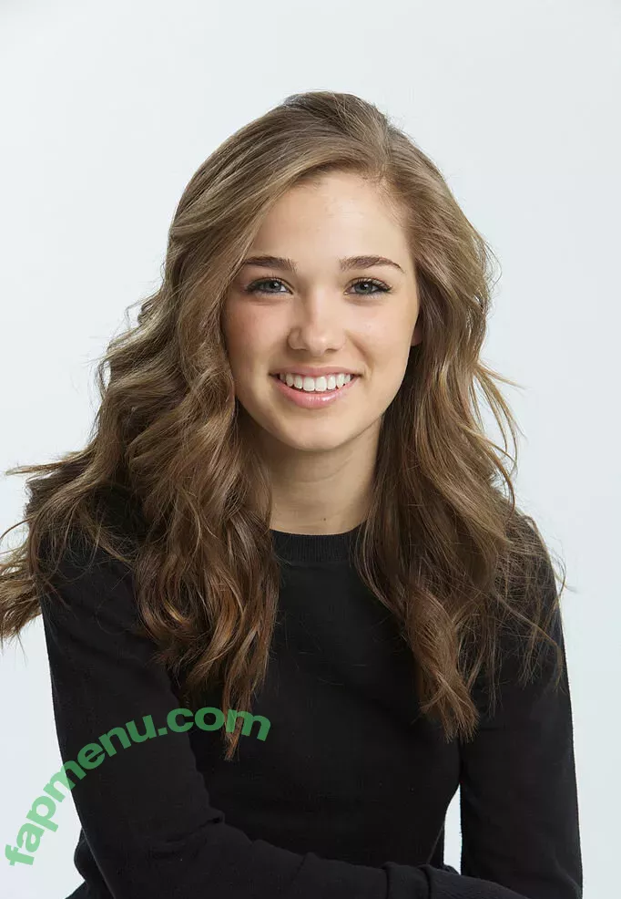 Haley Lu Richardson nude photo #0076 (haleyluhoo)