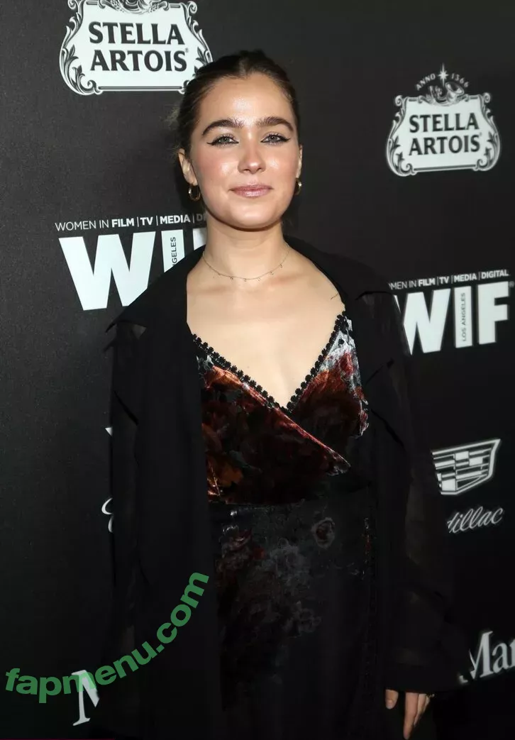Haley Lu Richardson nude photo #0078 (haleyluhoo)