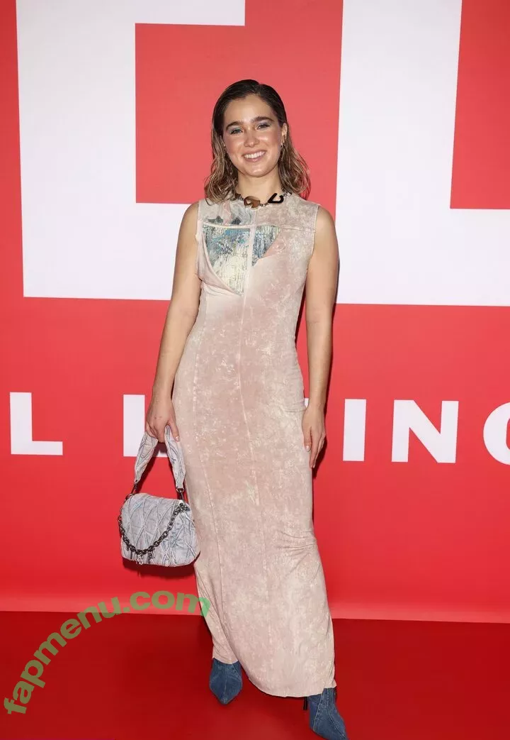 Haley Lu Richardson nude photo #0095 (haleyluhoo)