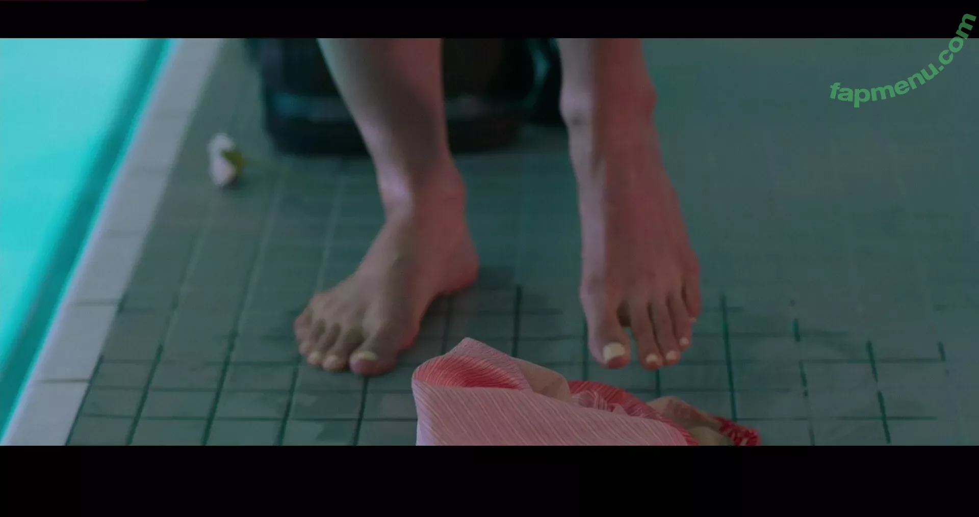 Haley Lu Richardson nude photo #0109 (haleyluhoo)