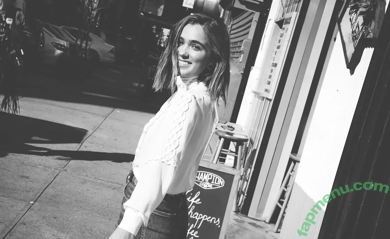Haley Lu Richardson nude photo #0118 (haleyluhoo)
