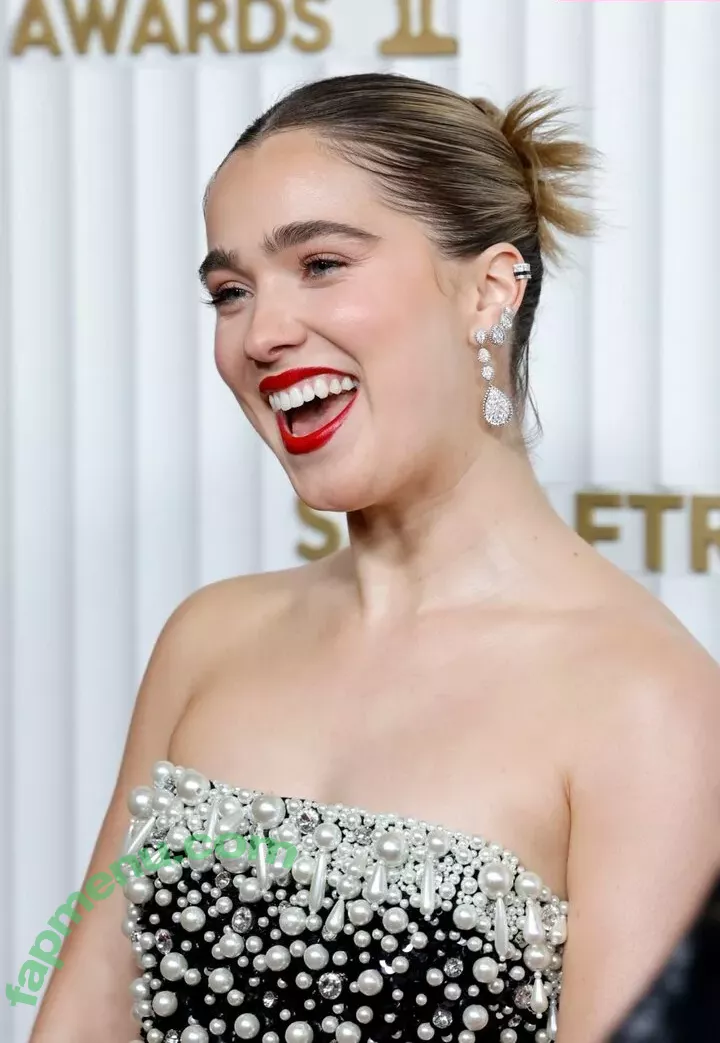 Haley Lu Richardson nude photo #0135 (haleyluhoo)