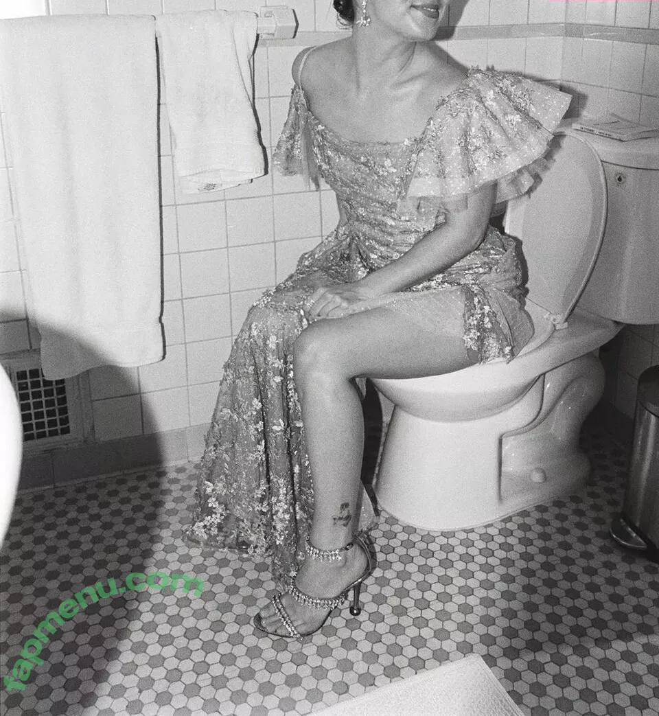 Haley Lu Richardson nude photo #0148 (haleyluhoo)