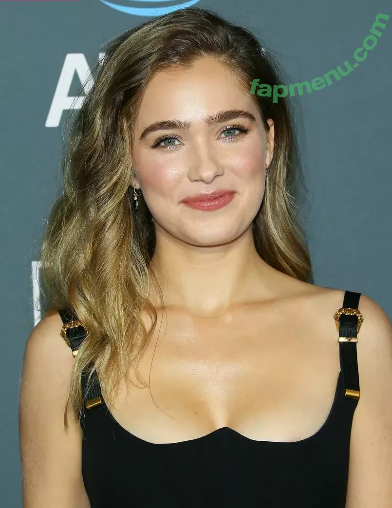 Haley Lu Richardson nude photo #0167 (haleyluhoo)