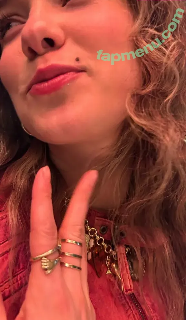 Haley Lu Richardson nude photo #0446 (haleyluhoo)