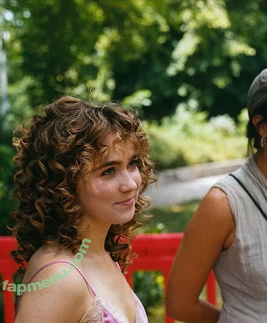 Haley Lu Richardson nude photo #0451 (haleyluhoo)