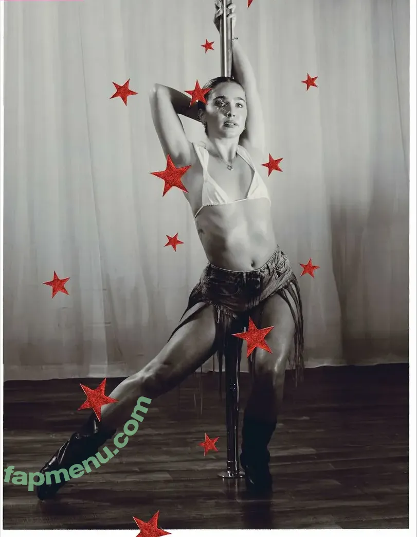 Haley Lu Richardson nude photo #0492 (haleyluhoo)