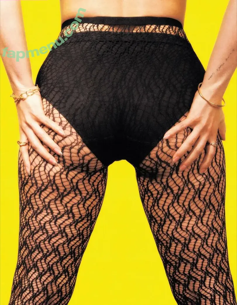 Haley Lu Richardson nude photo #0497 (haleyluhoo)