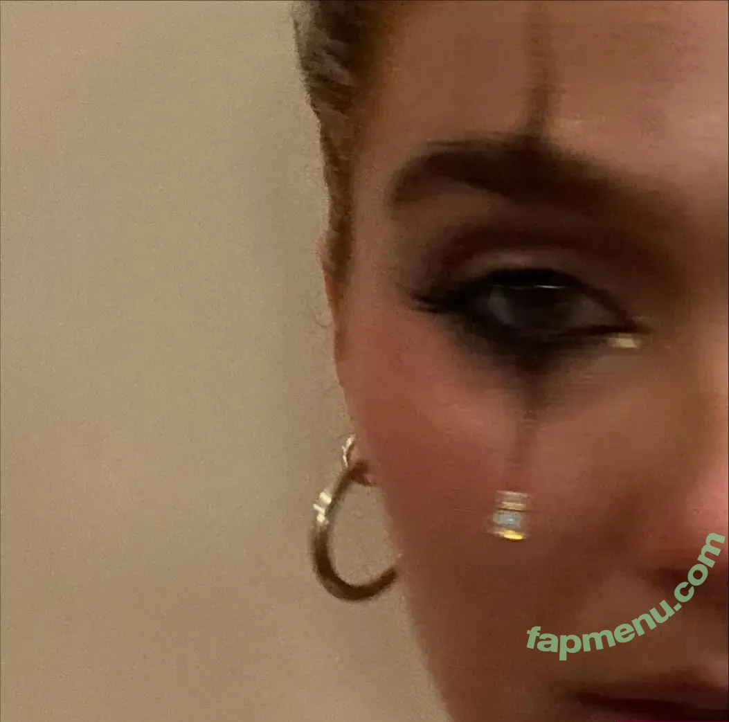 Haley Lu Richardson nude photo #0507 (haleyluhoo)