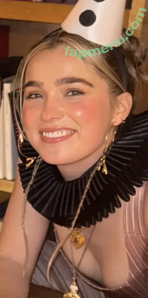 Haley Lu Richardson nude photo #0521 (haleyluhoo)