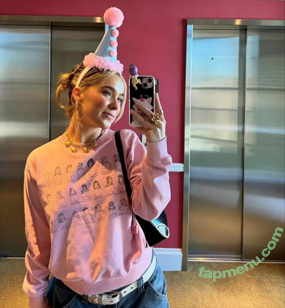 Haley Lu Richardson nude photo #0531 (haleyluhoo)