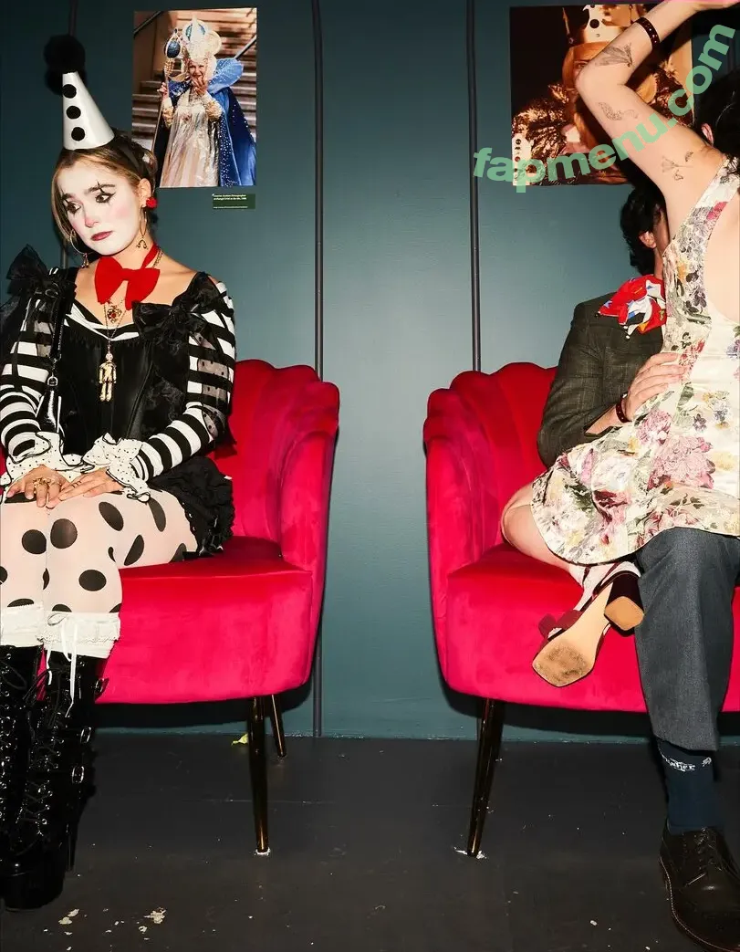 Haley Lu Richardson nude photo #0537 (haleyluhoo)