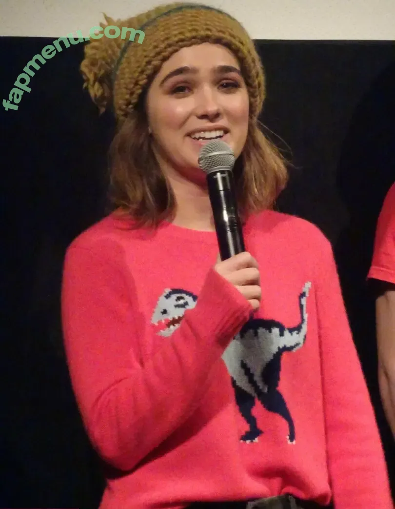 Haley Lu Richardson nude photo #0589 (haleyluhoo)