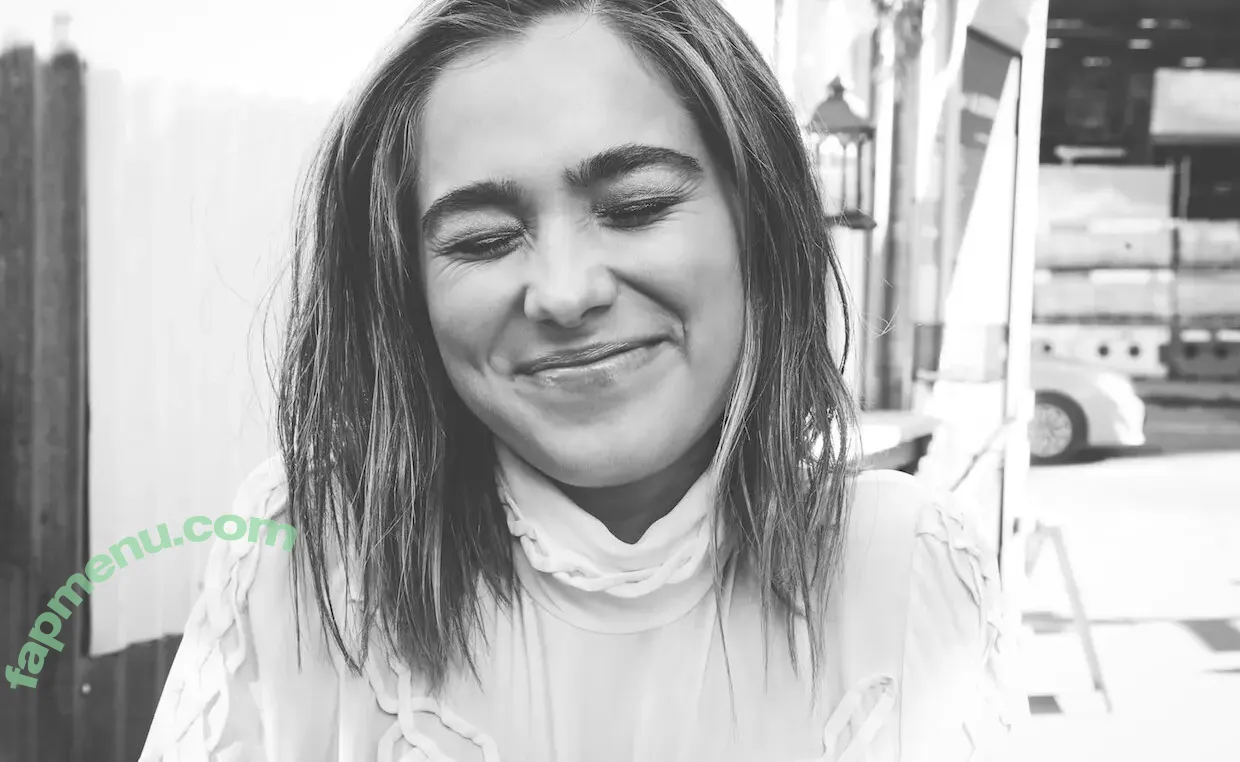 Haley Lu Richardson nude photo #0598 (haleyluhoo)