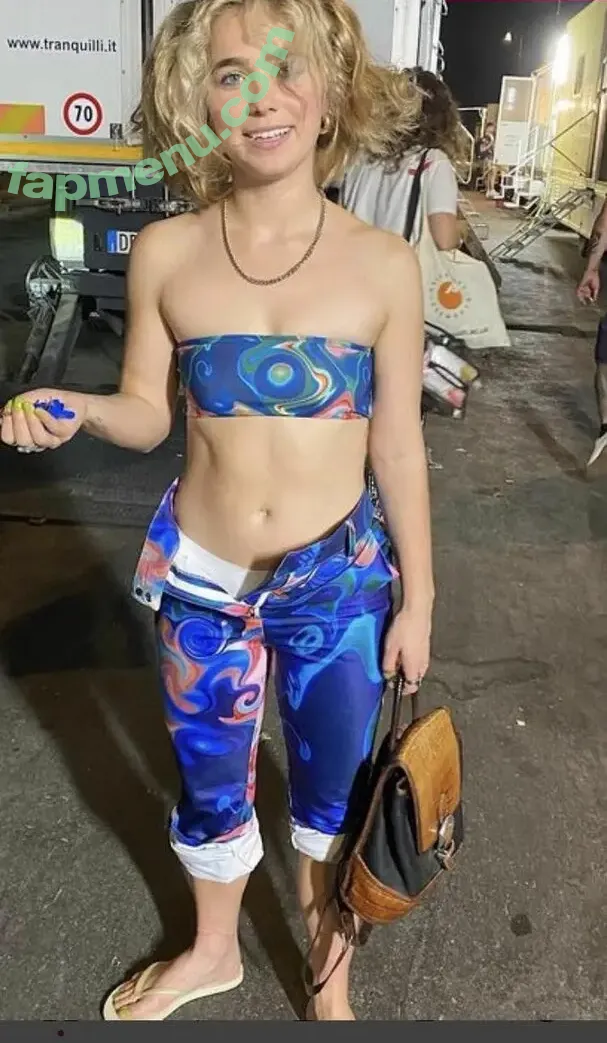 Haley Lu Richardson nude photo #0600 (haleyluhoo)