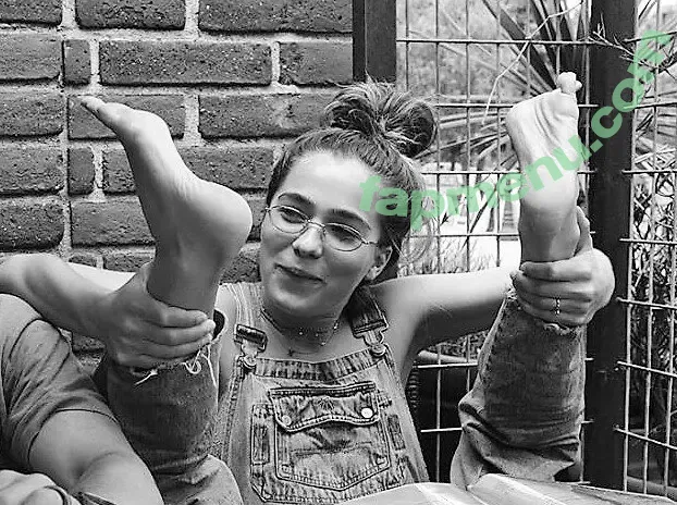 Haley Lu Richardson nude photo #0607 (haleyluhoo)