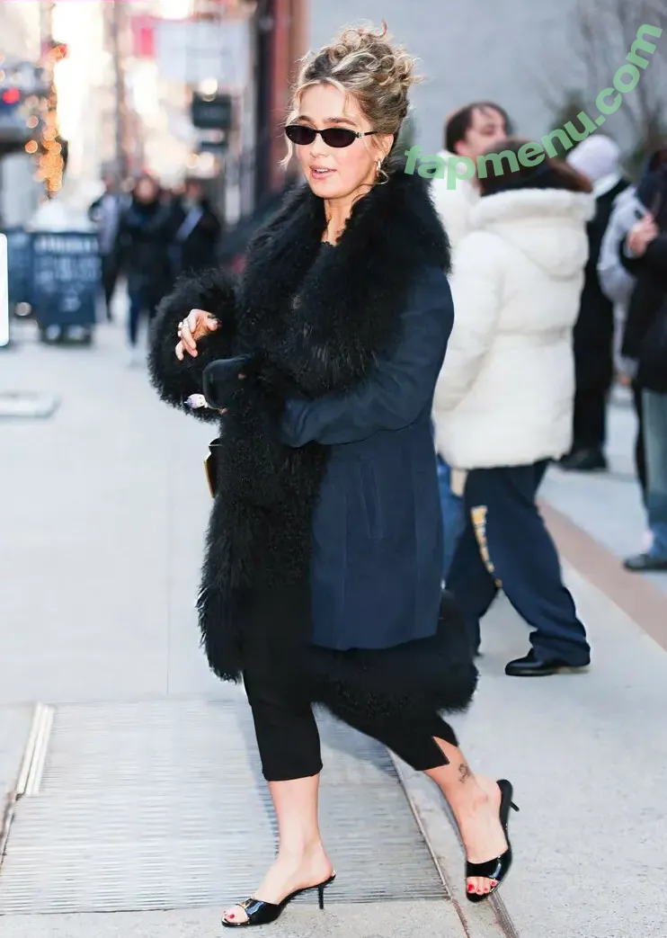 Haley Lu Richardson nude photo #0631 (haleyluhoo)