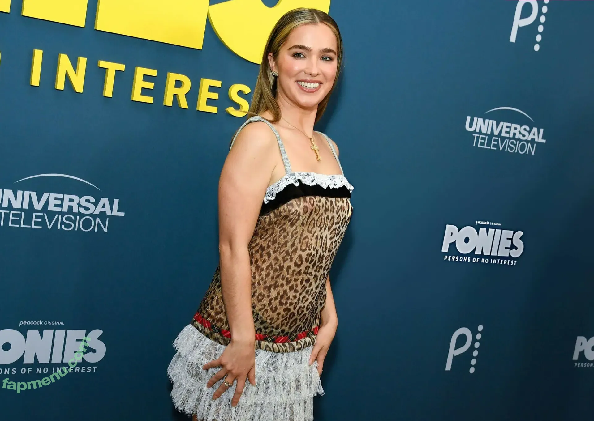 Haley Lu Richardson nude photo #0642 (haleyluhoo)