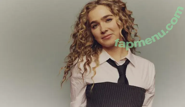 Haley Lu Richardson nude photo #0678 (haleyluhoo)