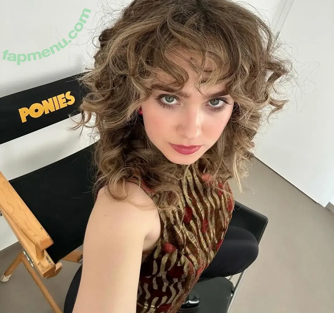 Haley Lu Richardson nude photo #0701 (haleyluhoo)