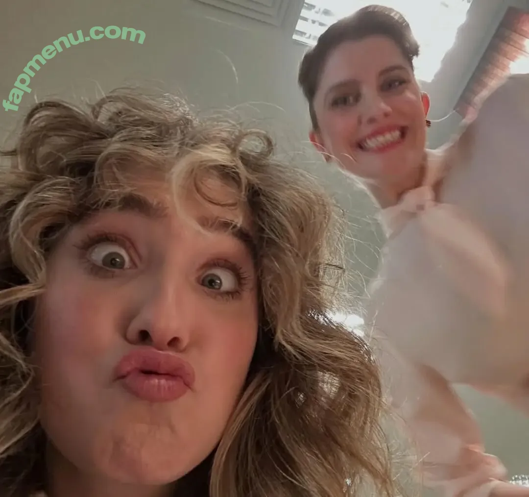 Haley Lu Richardson nude photo #0702 (haleyluhoo)