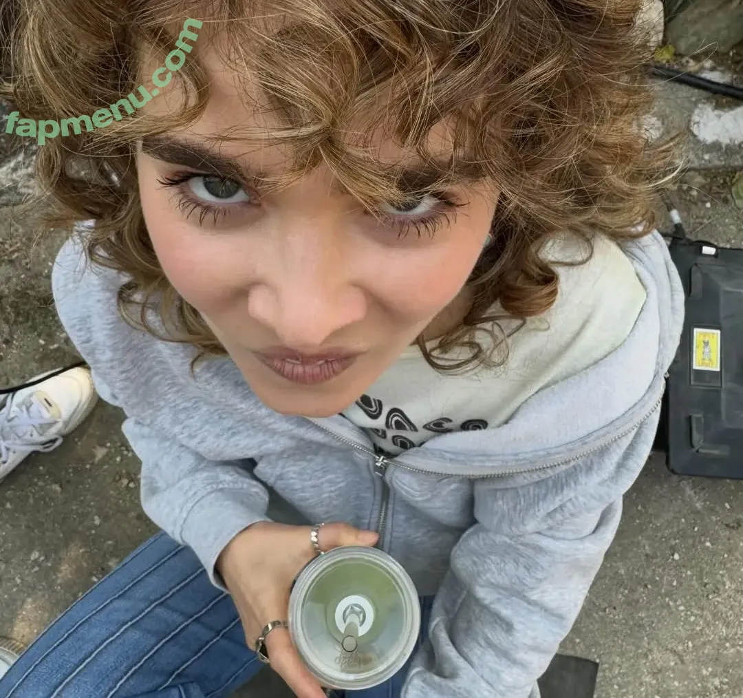 Haley Lu Richardson nude photo #0705 (haleyluhoo)