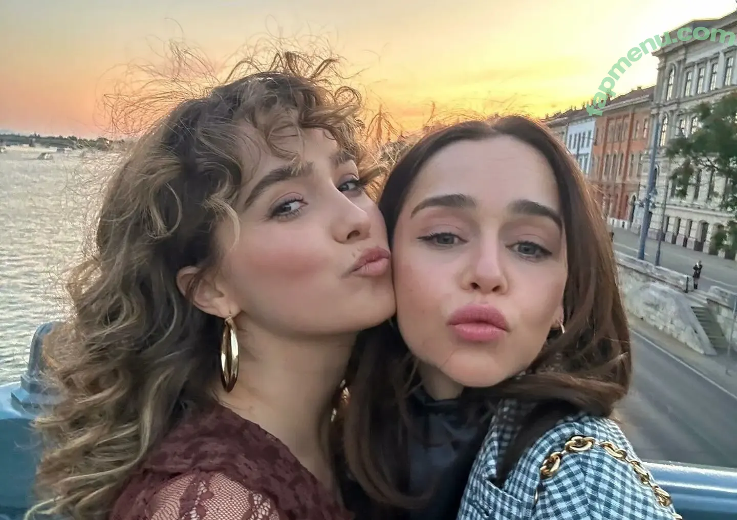 Haley Lu Richardson nude photo #0715 (haleyluhoo)