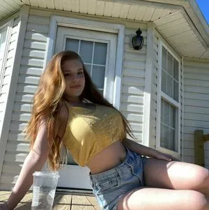 Haley Z / highonhaley / zoomerhaleyy nude photo #0076