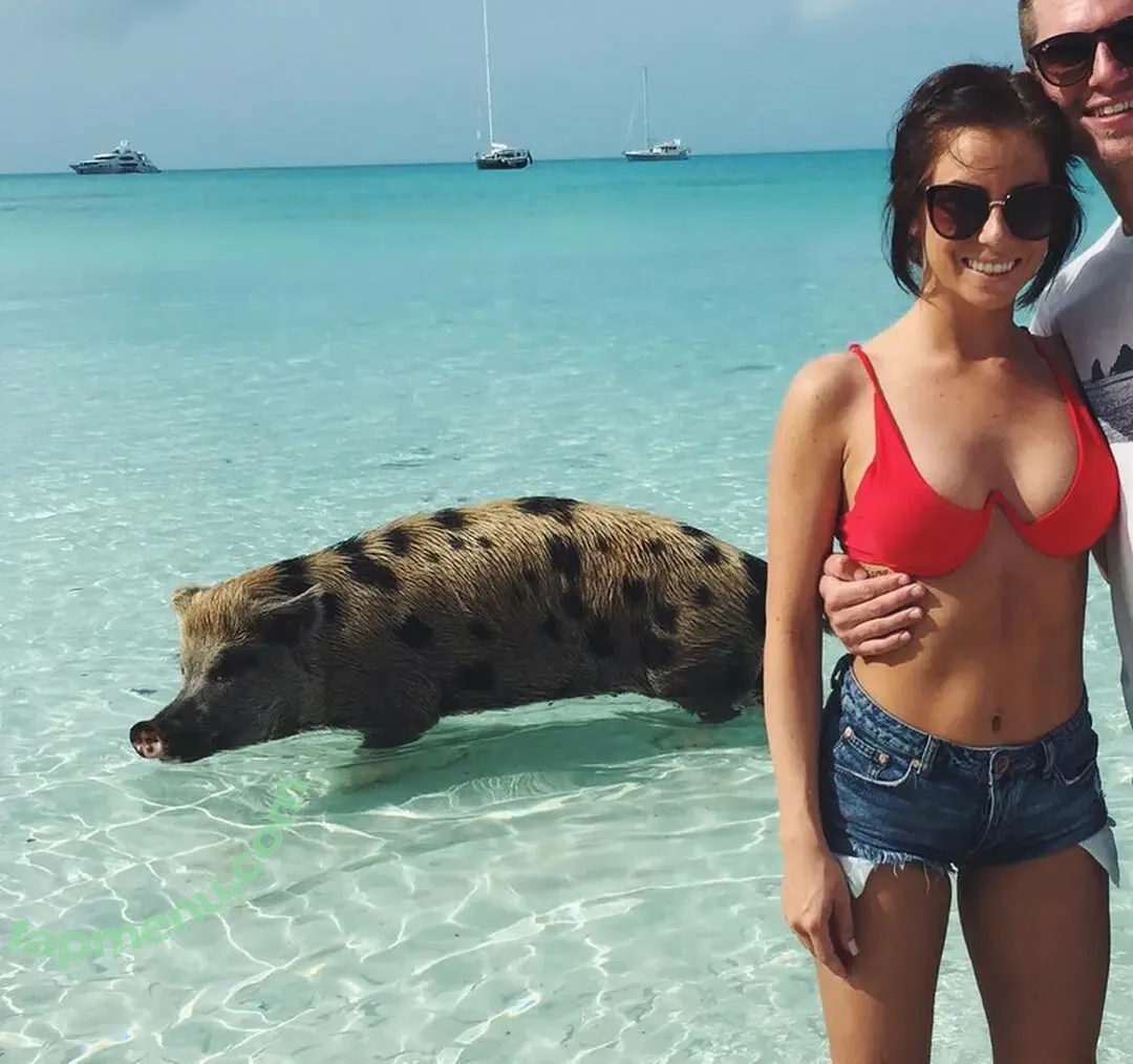 haleymohler nude photo #0020 (haleymcneelyy)