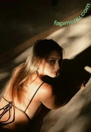 Halia Beamer / haliabeamer nude photo #0612