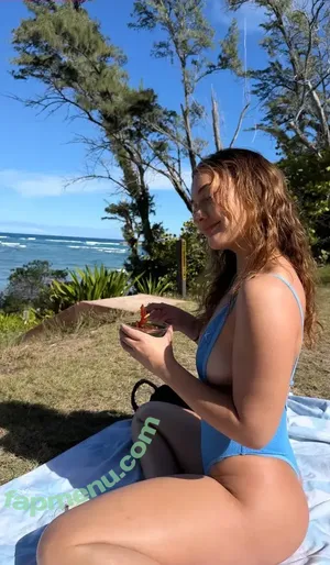 Halia Beamer / haliabeamer nude photo #0626