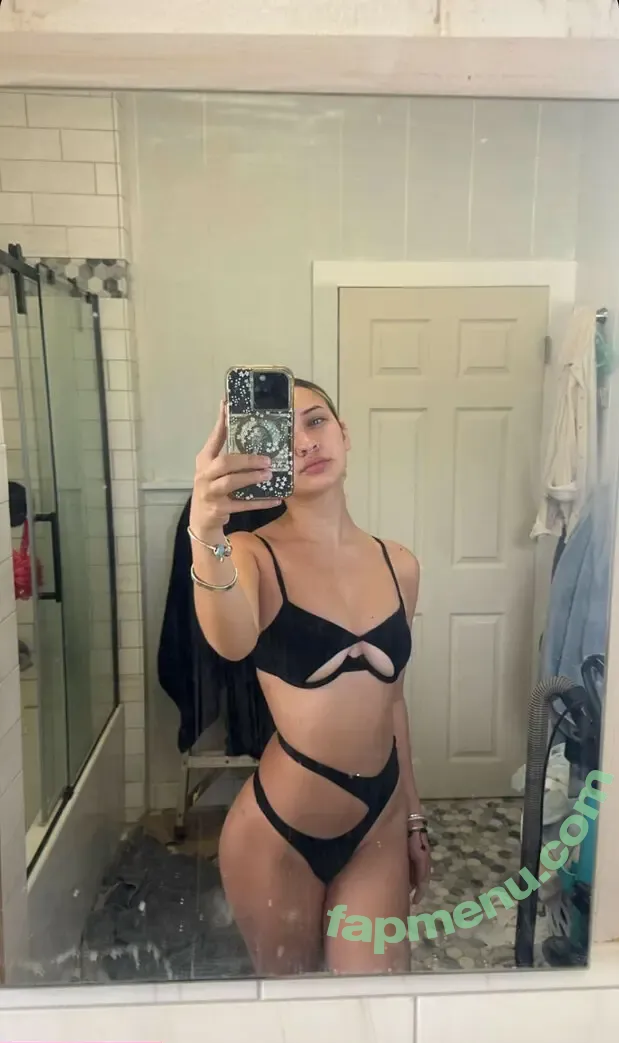Halia Beamer nude photo #0137 (halia_beamer / haliabeamer)