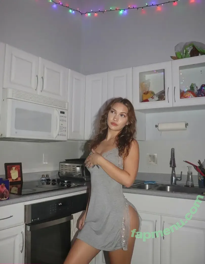 Halia Beamer nude photo #0617 (haliabeamer)