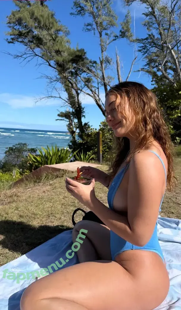 Halia Beamer nude photo #0626 (haliabeamer)