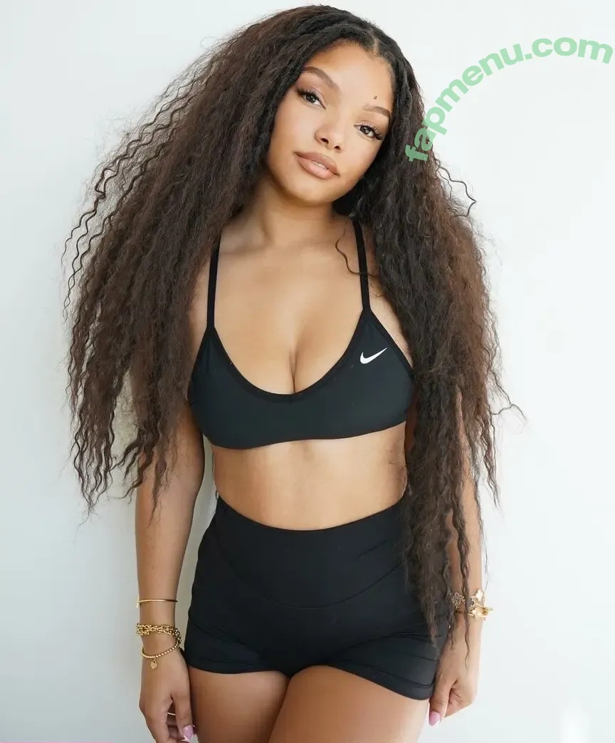 Halle Bailey nude photo #0359 (chloebaileyyy / hallebailey)